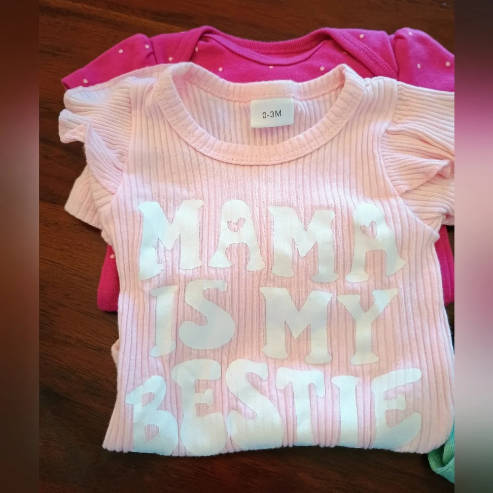 4 Piece Short Sleeve Onesie Bundle Baby Girl 0-3 Months Old